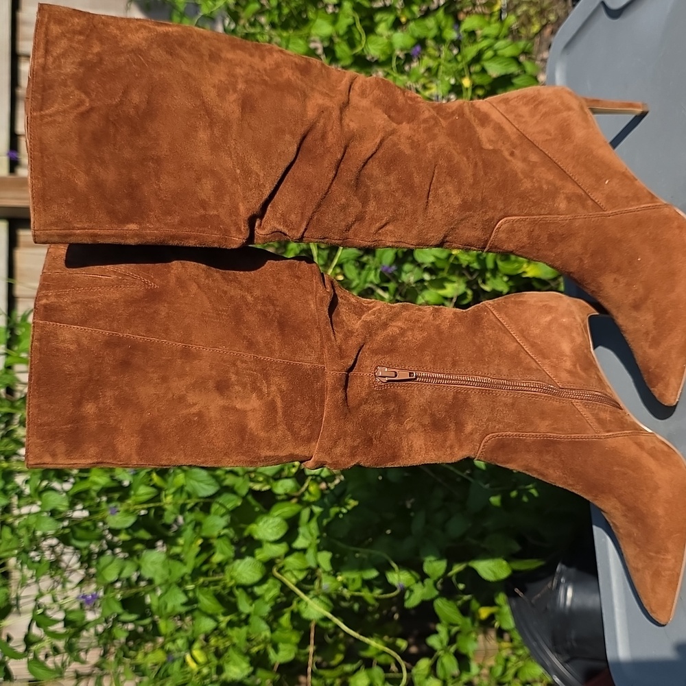 WHBM kneehigh Suede Boot - Picture 2 of 12